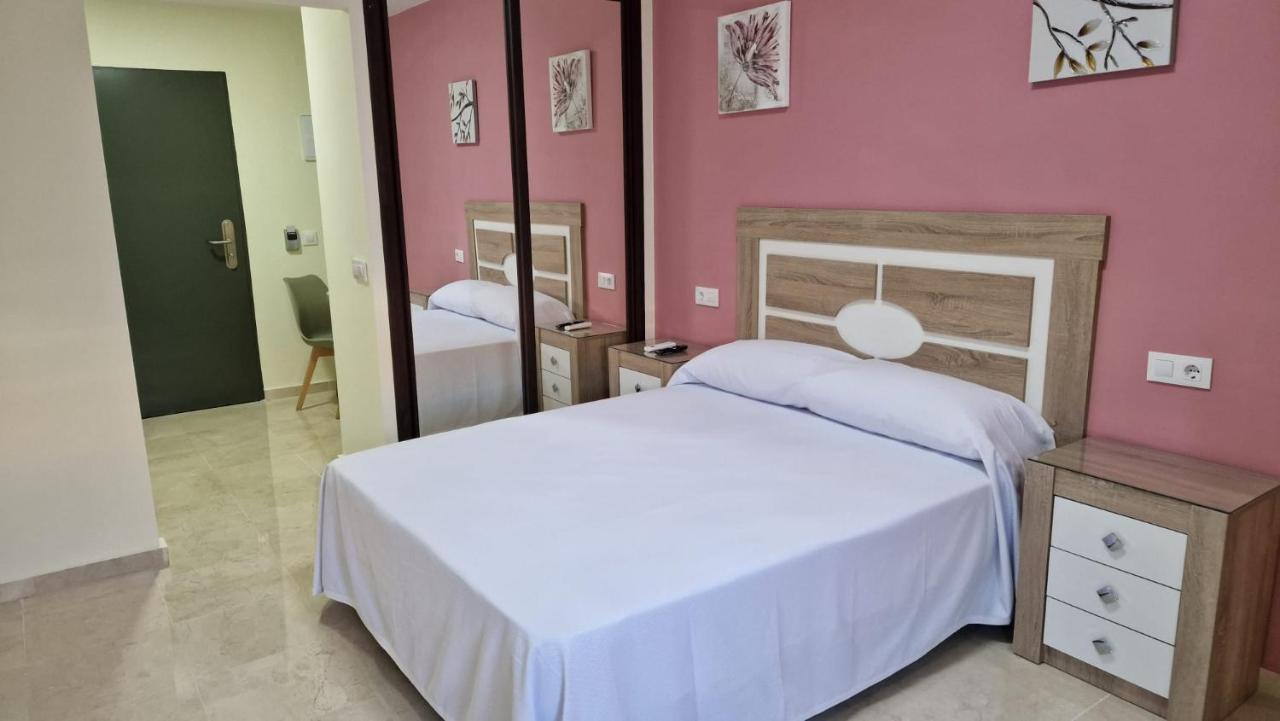 Hotel Nuevo Espartinas Εξωτερικό φωτογραφία